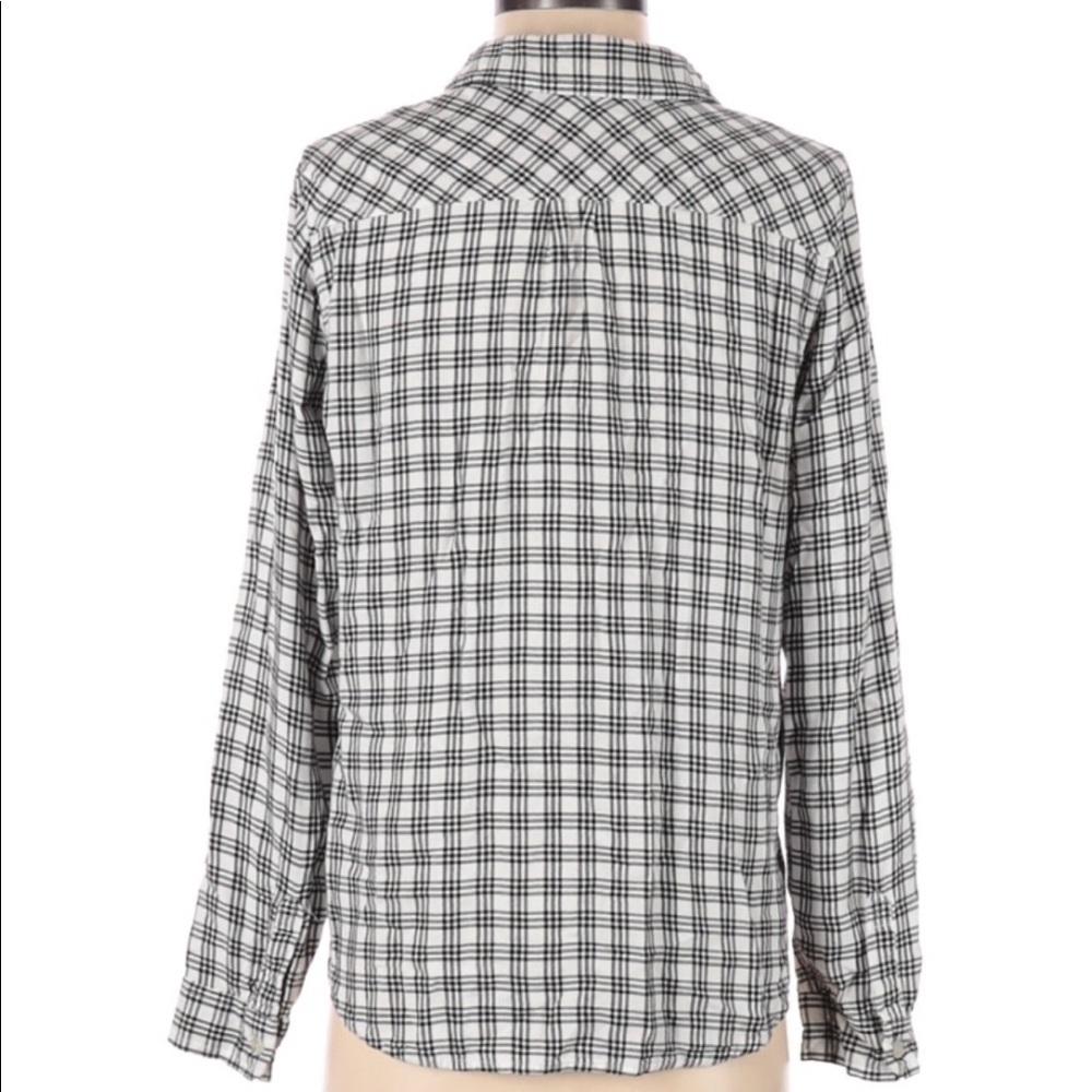 𝅺CASUAL top - Picture 2 of 3